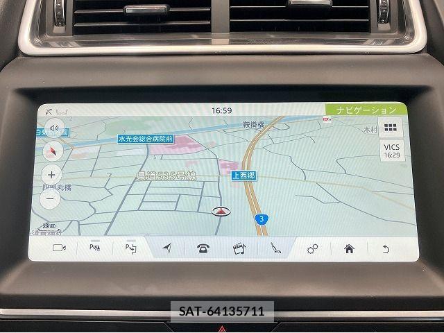 Jaguar E-PACE 2019-09 8314894-7