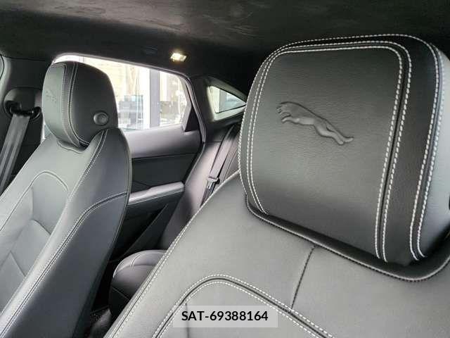 Jaguar E-PACE 2021-09 8314890-9