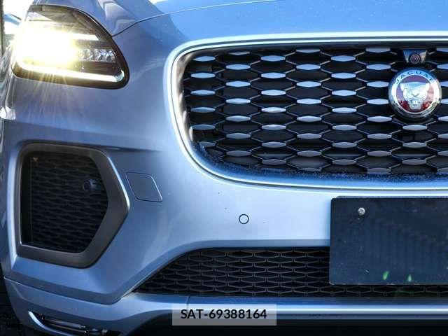 Jaguar E-PACE 2021-09 8314890-17