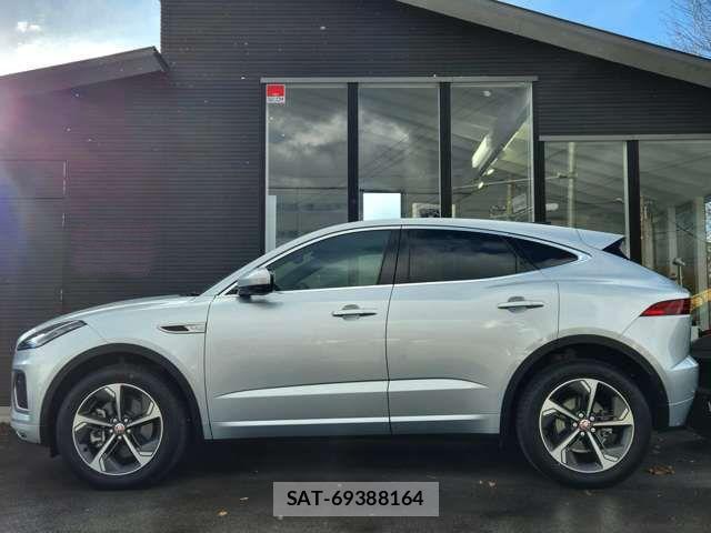 Jaguar E-PACE 2021-09 8314890-2