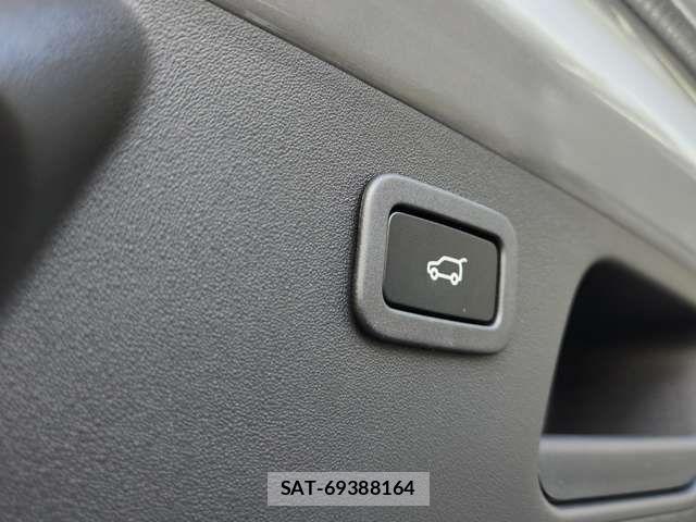 Jaguar E-PACE 2021-09 8314890-5