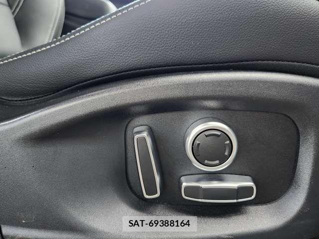 Jaguar E-PACE 2021-09 8314890-7