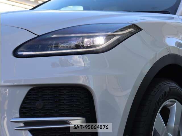 Jaguar E-PACE 2022-01 8562228-10