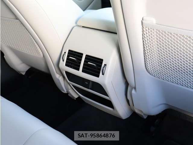 Jaguar E-PACE 2022-01 8562228-25