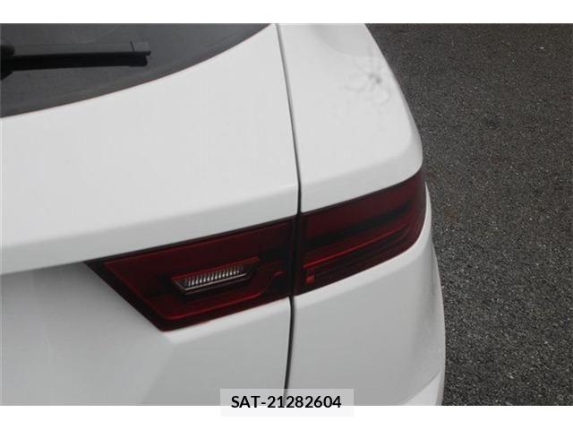 Jaguar E-PACE 2019-03 8666290-11