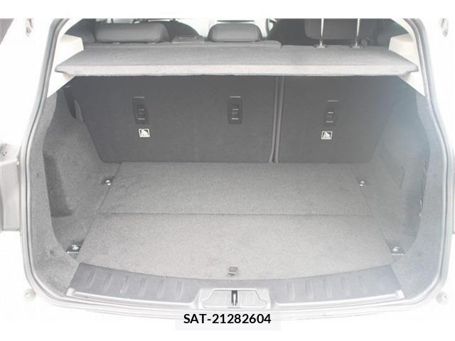 Jaguar E-PACE 2019-03 8666290-14