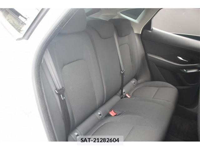 Jaguar E-PACE 2019-03 8666290-18