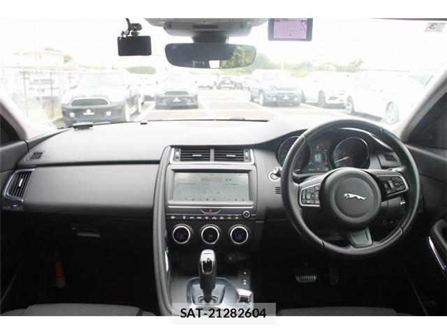 Jaguar E-PACE 2019-03 8666290-19