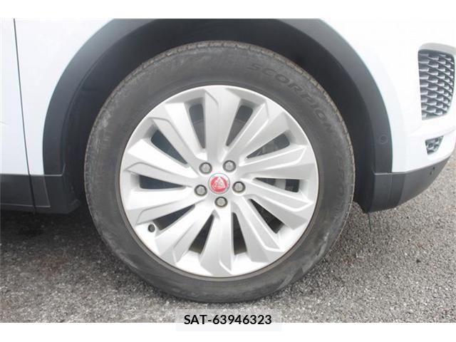 Jaguar E-PACE 2018-12 8742854-13