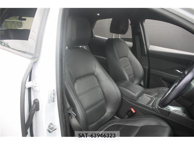 Jaguar E-PACE 2018-12 8742854-16