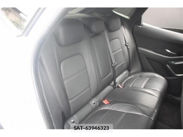 Jaguar E-PACE 2018-12 8742854-18