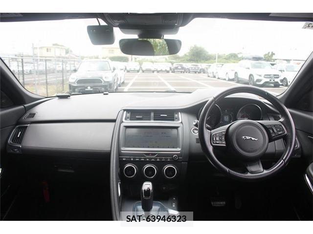 Jaguar E-PACE 2018-12 8742854-19