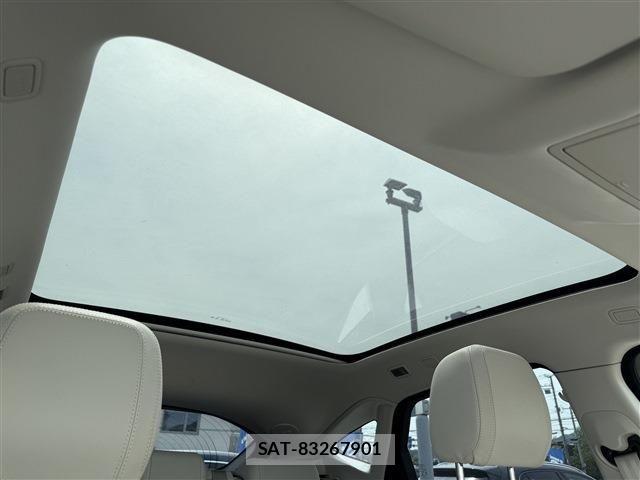 Jaguar E-PACE 2019-09 8829586-22