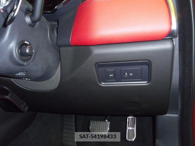 Jaguar F-PACE 2021-05 610645-21