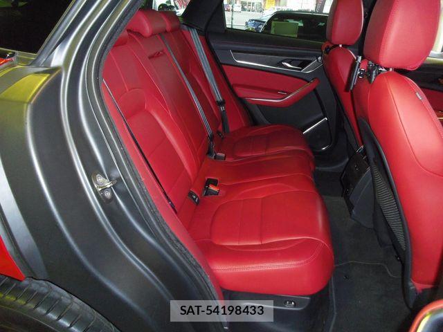 Jaguar F-PACE 2021-05 610645-25