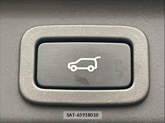 Jaguar F-PACE 2018-05 704990-10