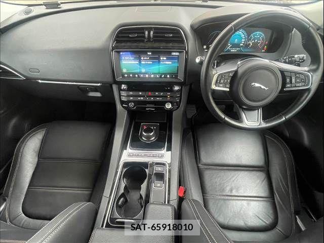 Jaguar F-PACE 2018-05 704990-1