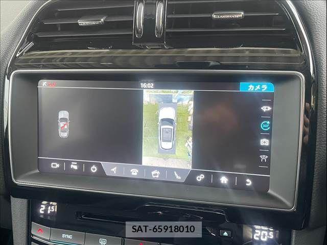 Jaguar F-PACE 2018-05 704990-3