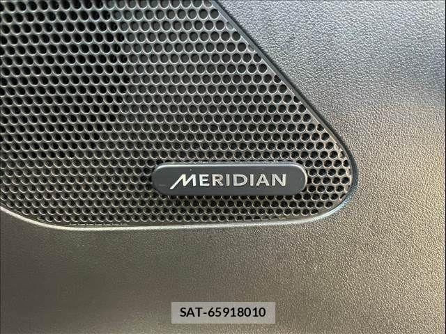 Jaguar F-PACE 2018-05 704990-6