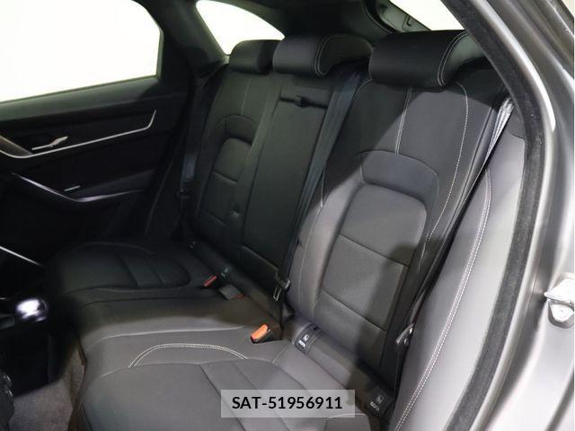 Jaguar F-PACE 2024-11 1016060-4