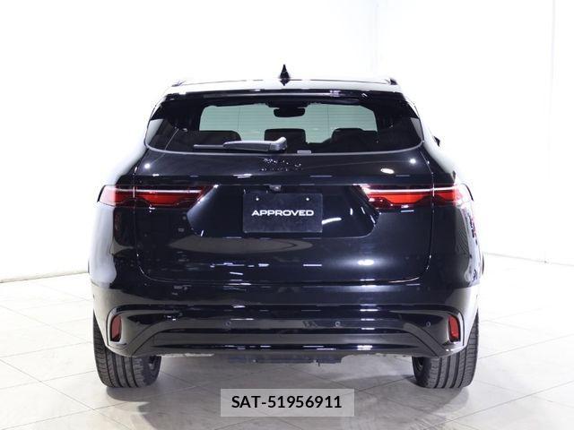 Jaguar F-PACE 2024-11 1016060-6