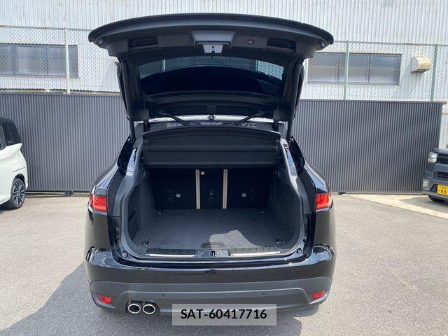 Jaguar F-PACE 2019-03 1221996-9