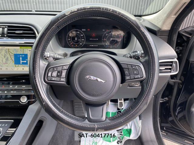 Jaguar F-PACE 2019-03 1221996-10