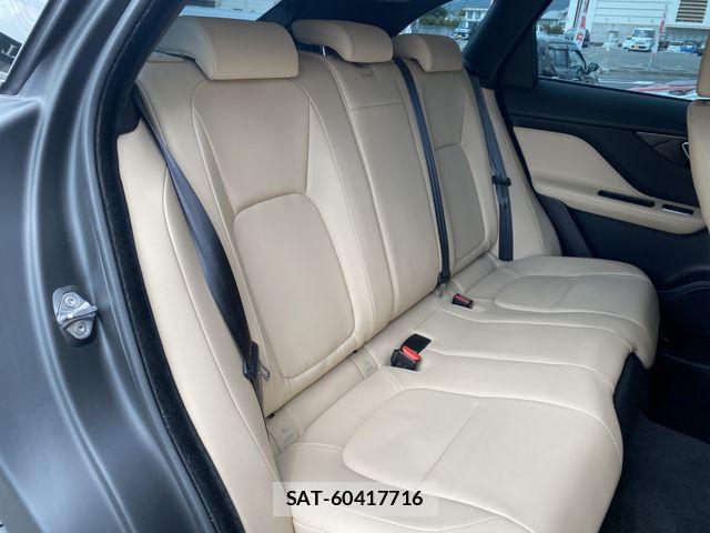 Jaguar F-PACE 2019-03 1221996-13
