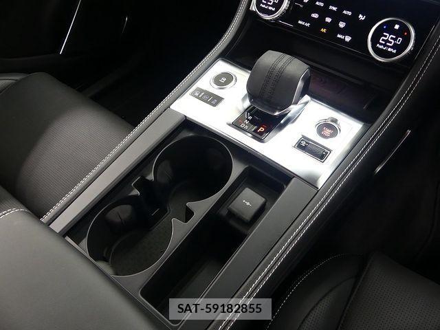 Jaguar F-PACE 2024-07 1660891-13