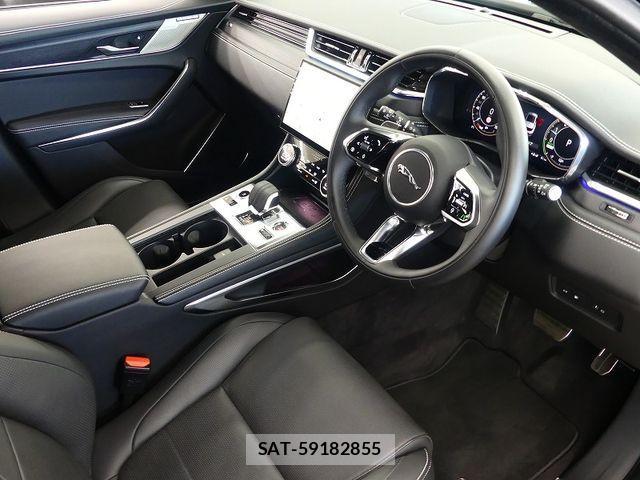Jaguar F-PACE 2024-07 1660891-14