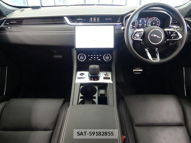 Jaguar F-PACE 2024-07 1660891-2