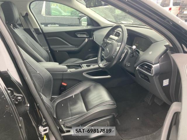 Jaguar F-PACE 2017-09 2350128-12