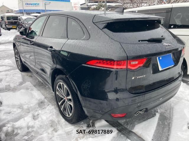 Jaguar F-PACE 2017-09 2350128-4