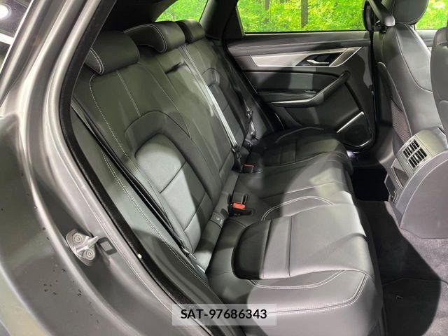 Jaguar F-PACE 2024-05 3672591-12
