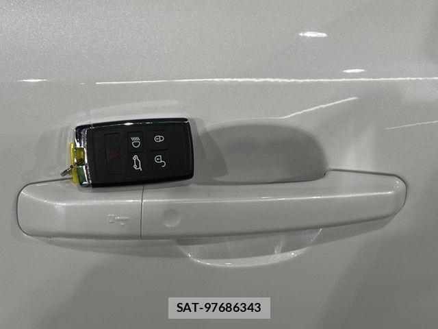 Jaguar F-PACE 2024-05 3672591-13