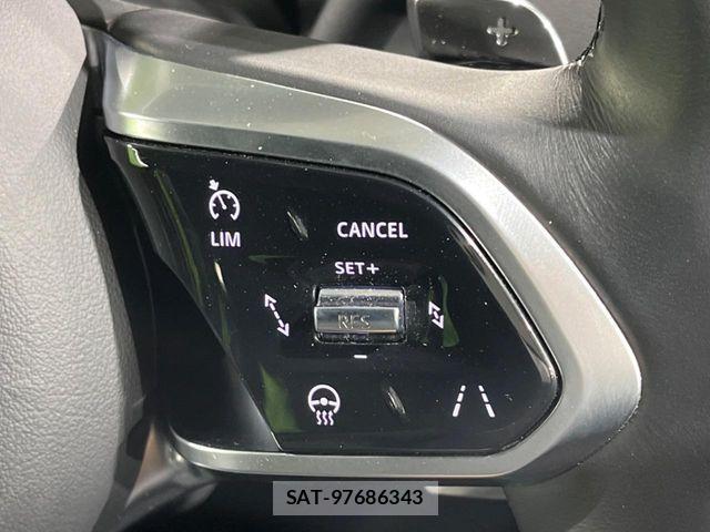 Jaguar F-PACE 2024-05 3672591-6