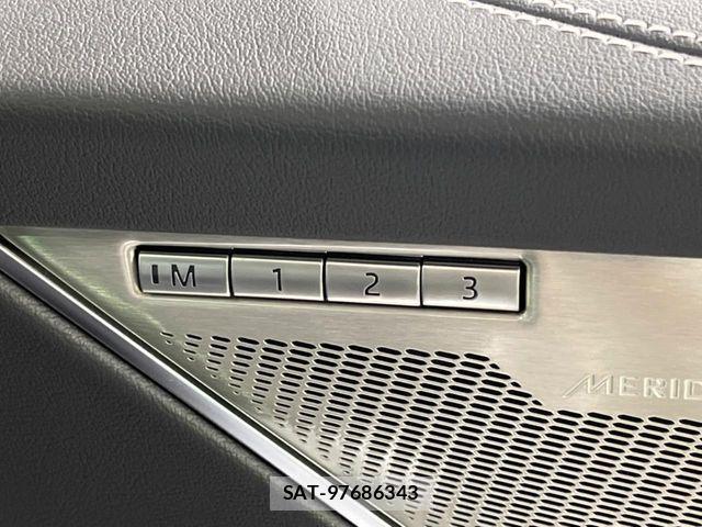 Jaguar F-PACE 2024-05 3672591-8