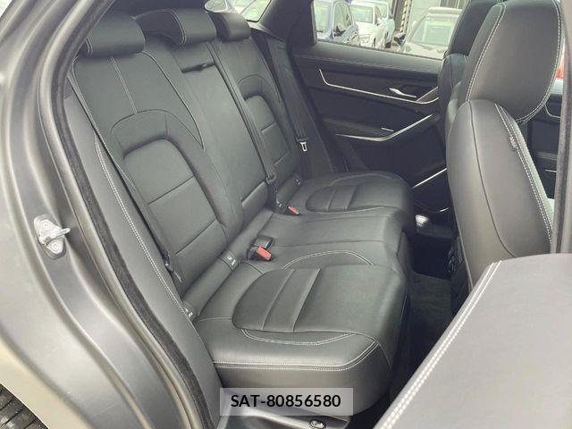 Jaguar F-PACE 2025-03 4325358-9