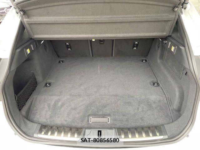 Jaguar F-PACE 2025-03 4325358-11