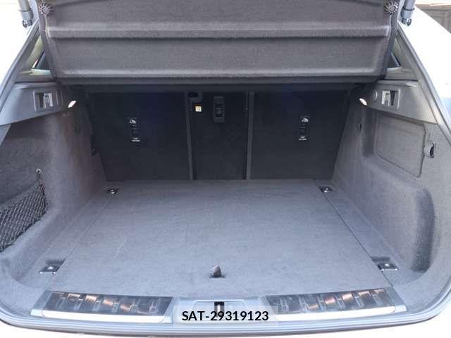 Jaguar F-PACE 2023-09 4594172-9