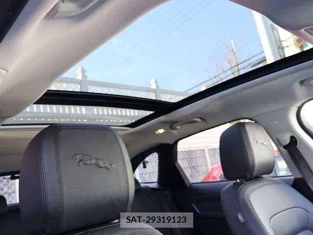 Jaguar F-PACE 2023-09 4594172-12