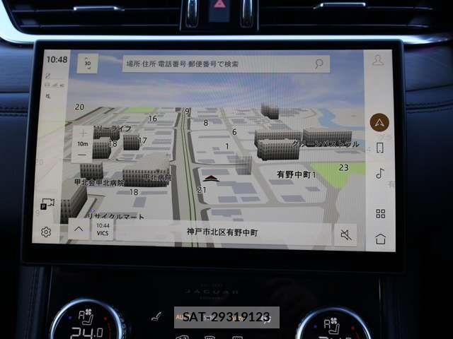 Jaguar F-PACE 2023-09 4594172-16