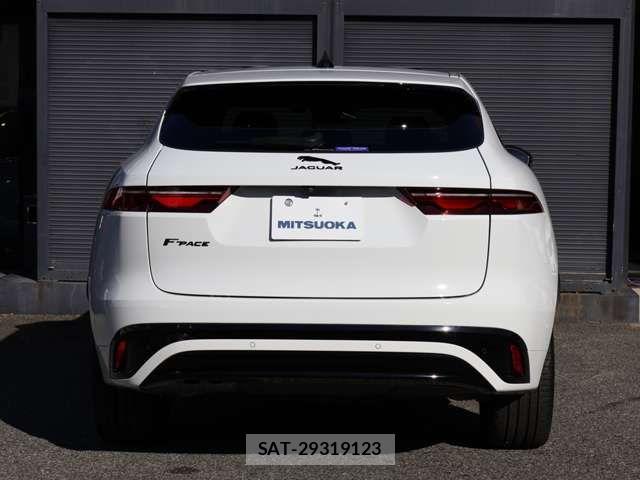Jaguar F-PACE 2023-09 4594172-4