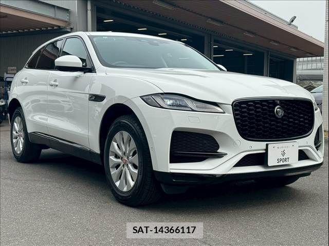 Jaguar F-PACE 2022-11 5869738-15