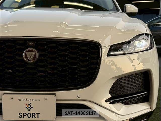 Jaguar F-PACE 2022-11 5869738-19