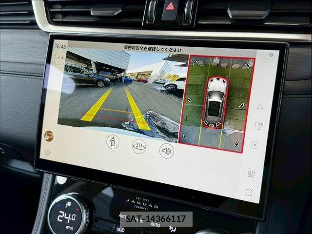 Jaguar F-PACE 2022-11 5869738-4
