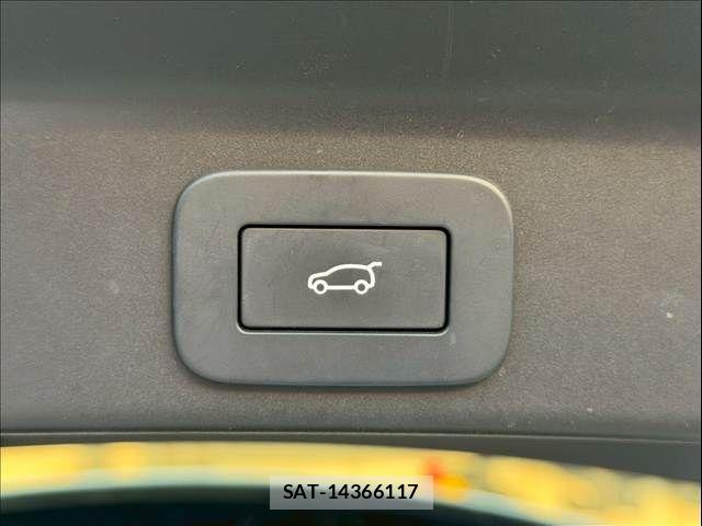 Jaguar F-PACE 2022-11 5869738-8