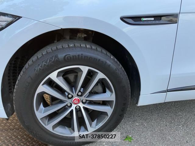 Jaguar F-PACE 2017-06 6545288-11