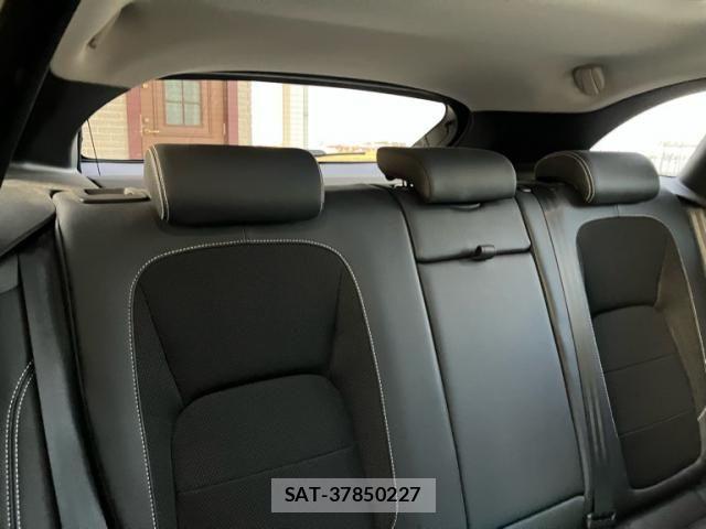 Jaguar F-PACE 2017-06 6545288-17