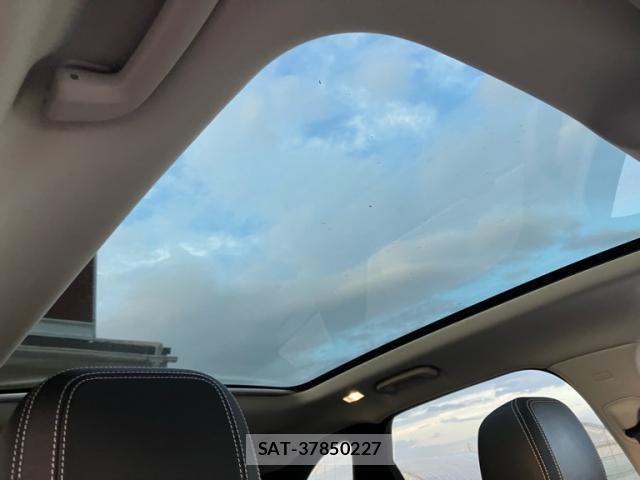 Jaguar F-PACE 2017-06 6545288-18